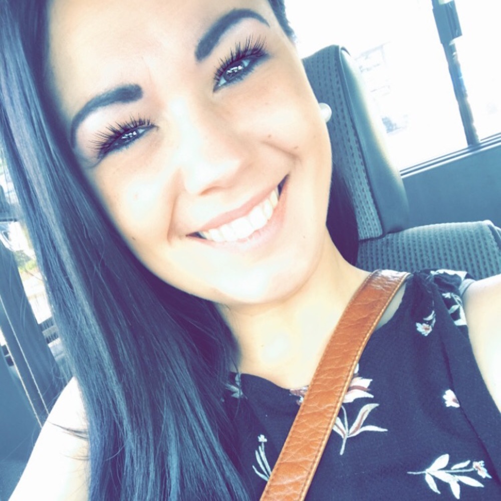 Meet your Posher, Cassandra